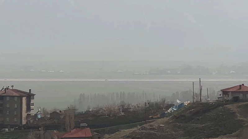 Yüksekova’da toz bulutu