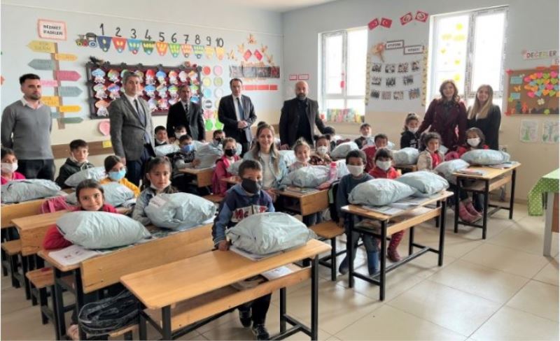 Türk Prysmian Kablo “Mutluluk Kumbarası’’ projesi ile Van’daki çocukları mutlu etti